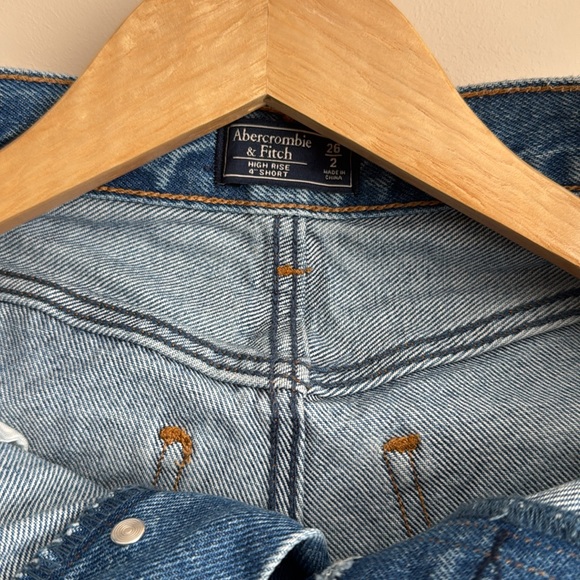 Abercrombie Jean shorts - Picture 2 of 4